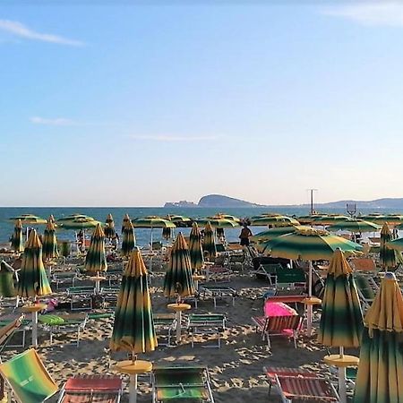 Guesthouse Holiday Formia Beach Exterior photo