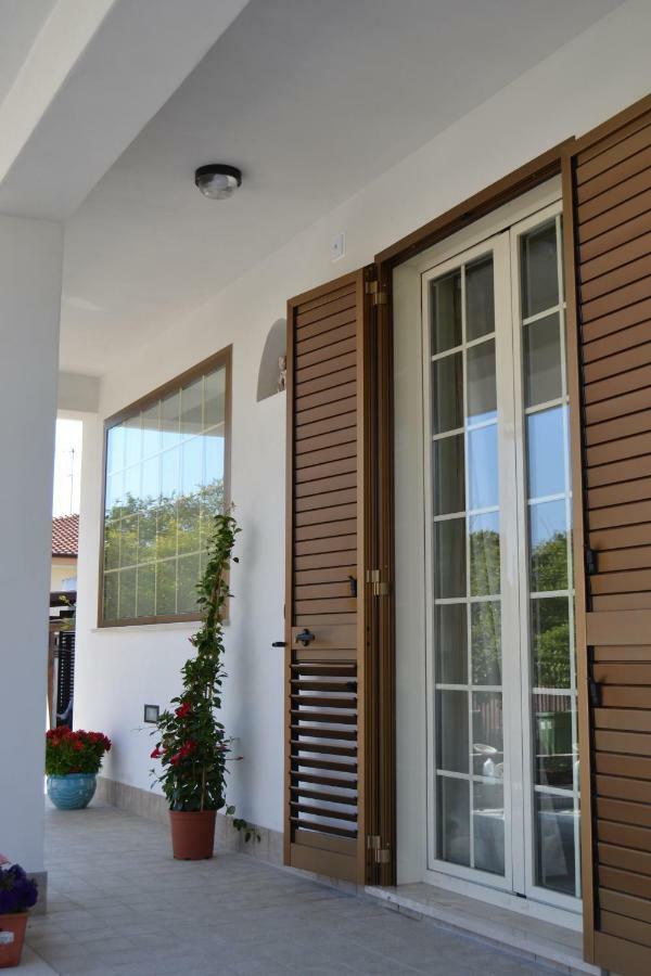 Guesthouse Holiday Formia Beach Exterior photo