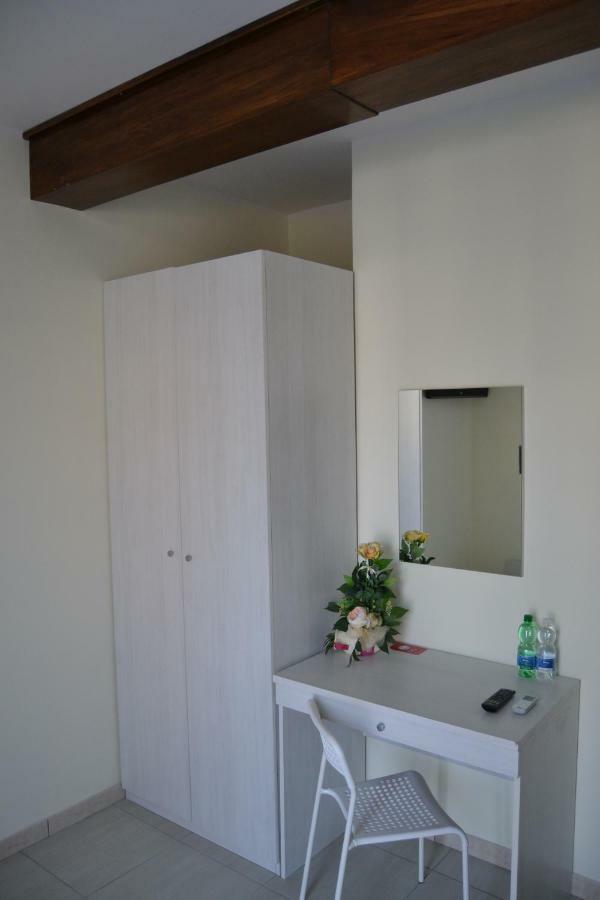 Guesthouse Holiday Formia Beach Exterior photo