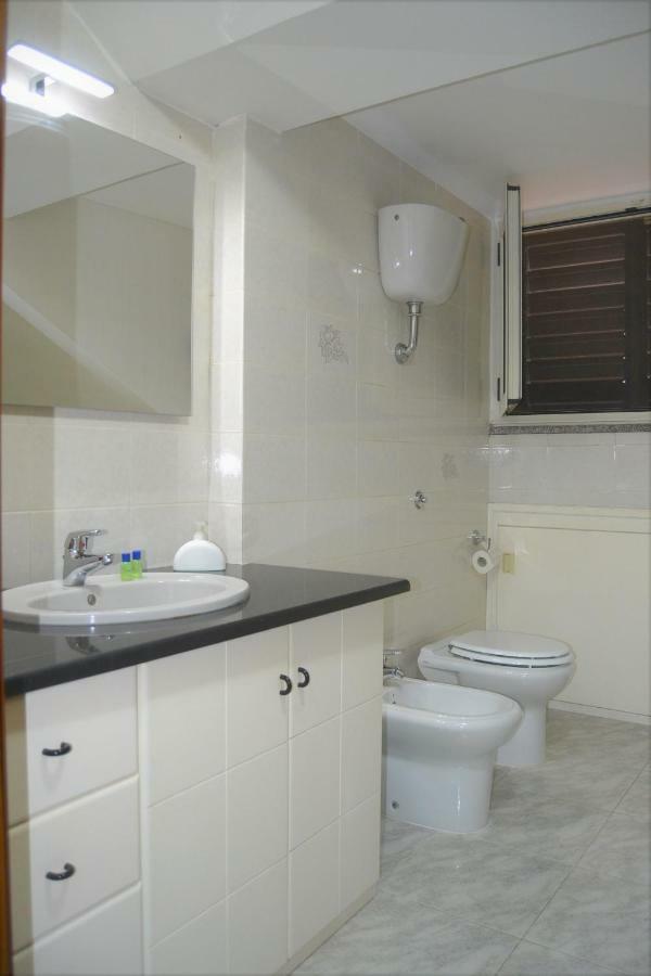 Guesthouse Holiday Formia Beach Exterior photo