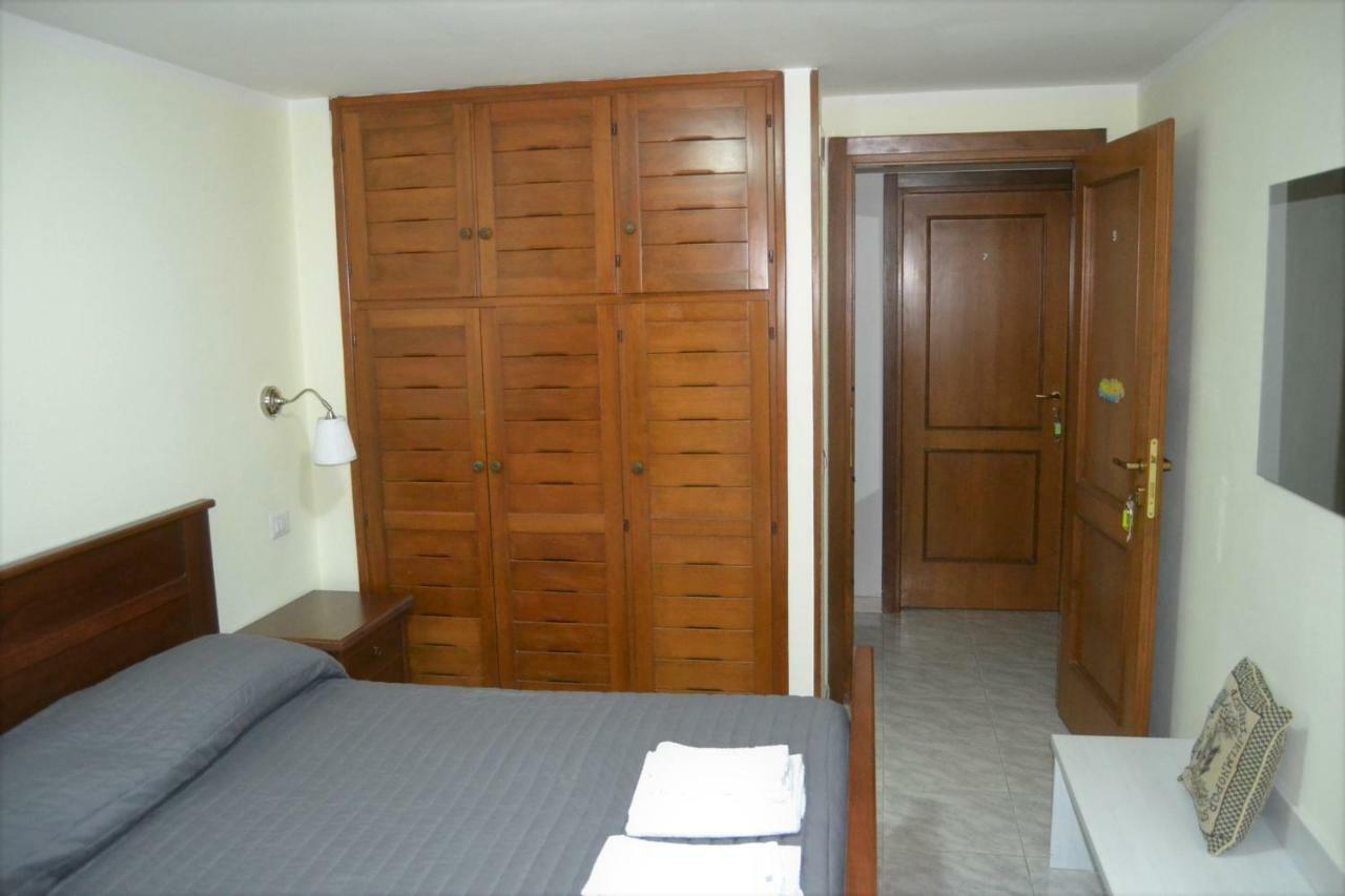 Guesthouse Holiday Formia Beach Exterior photo