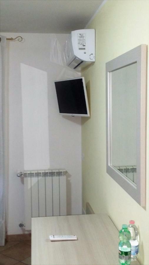 Guesthouse Holiday Formia Beach Exterior photo