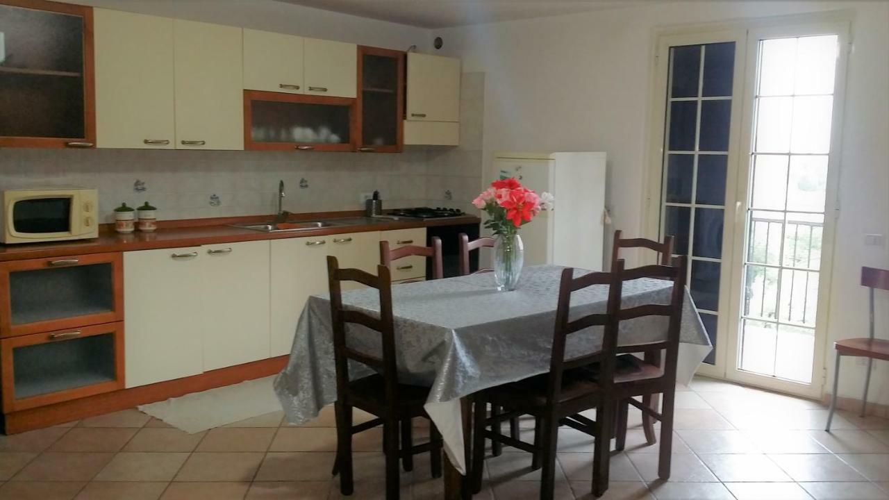 Guesthouse Holiday Formia Beach Exterior photo